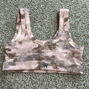 Wear It To Heart Sports Bra ANNA BRA CASCADE CAMO BLUSH NWOT small